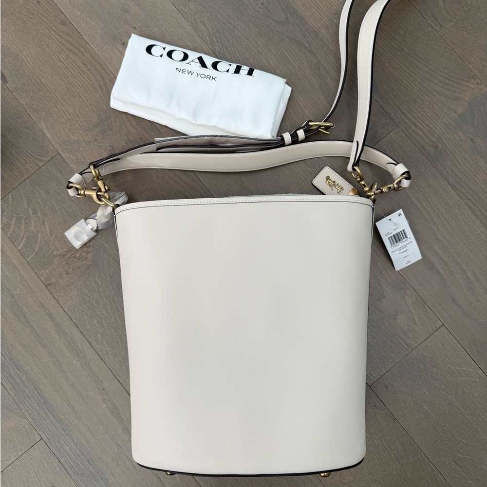 COACH Dakota Leather Bucket Bag in Chalk $495 Retail NWT